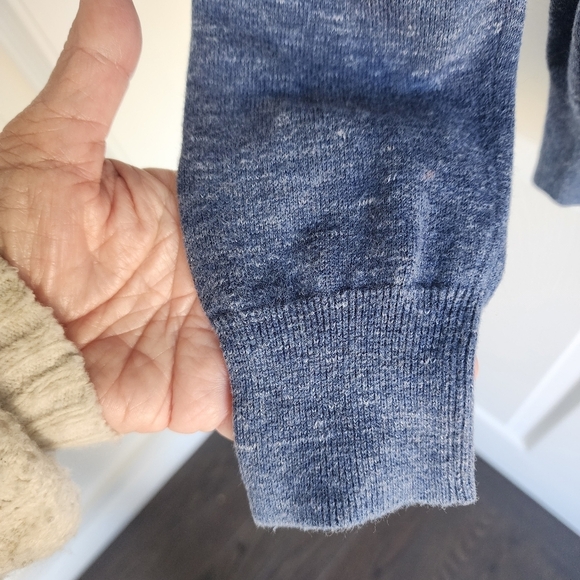 J. Crew Mens 100% Cotton Marled Blue sweater Size Small - Picture 4 of 9